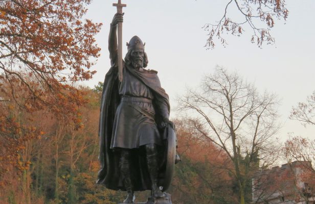 Alfred the Great ghost trail walking tour