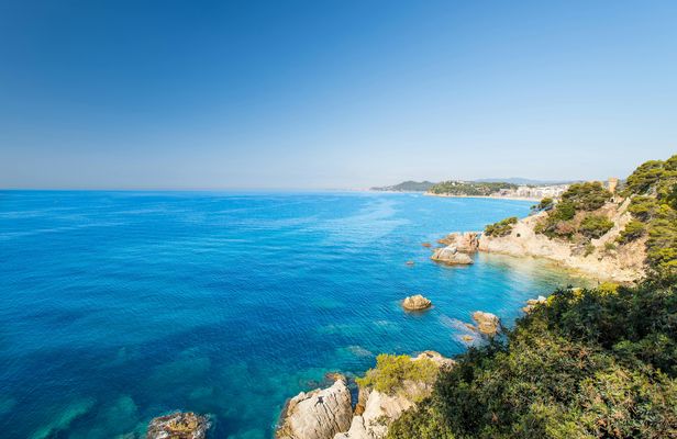 Kayaking and snorkeling experience in Costa Brava