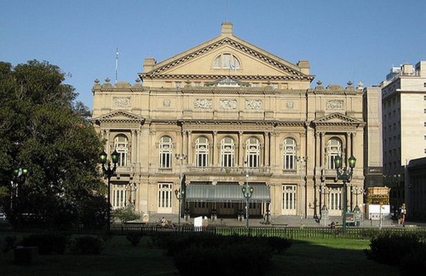 Buenos Aires city tour with Rio de La Plata 30-minute cruise