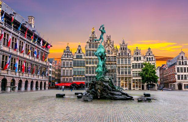 Escape Tour self-guided, interactive city challenge in Antwerp