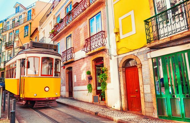 Escape Tour self-guided, interactive city challenge in Lisbon