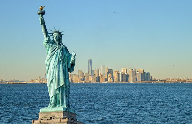 NYC Combo: Statue of Liberty Cruise, St Patrick's Cathedral and Dave and Buster's