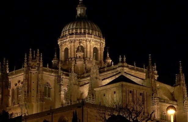 Salamanca by night walking tour