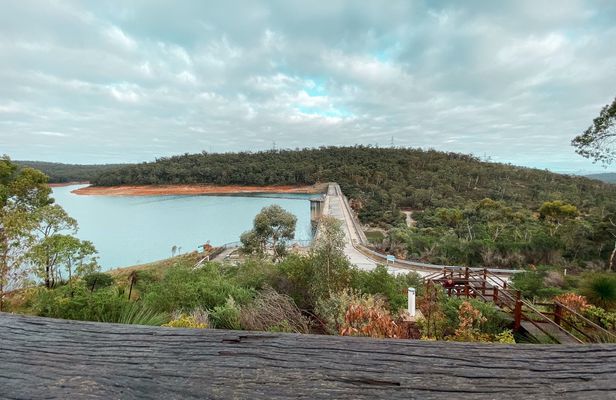 Hiking tour of the Mason and Bird Trail in the Bickley Valley