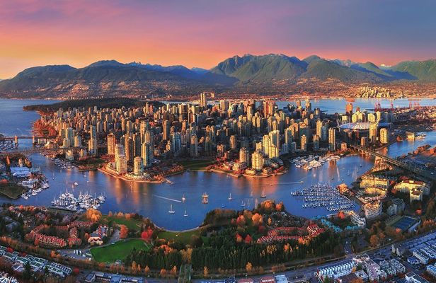 Evening Sightseeing Tour of Vancouver
