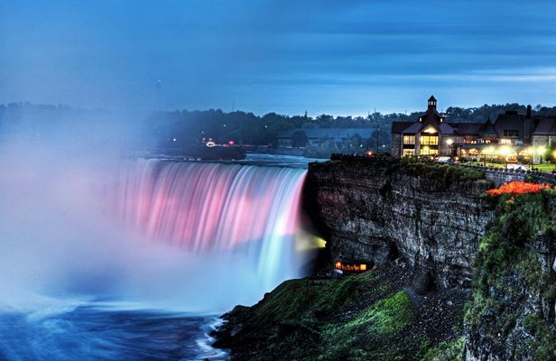 Night on Niagara experience in Canada with Power Station Light Show