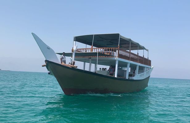Snorkeling in Fujairah Dibba full-day tour by Dhow from Ajman