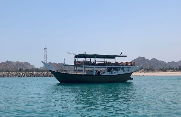 Snorkeling in Fujairah Dibba by Dhow full-day from Ras Al Khaimah