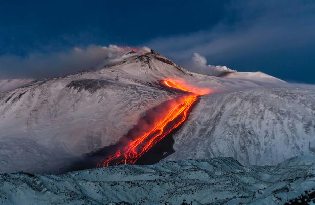 Etna winter trekking tour