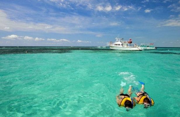 4-hour powerboat rental in Key Largo