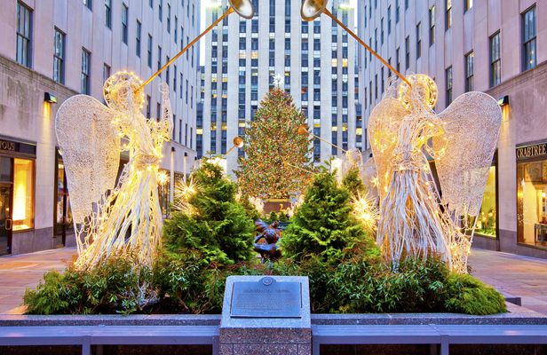 New York City holiday double-decker bus and walking tour
