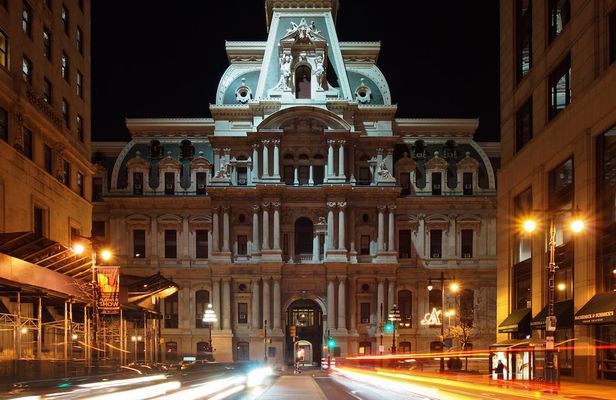 Adults-only vampire and ghost tour of Philadelphia