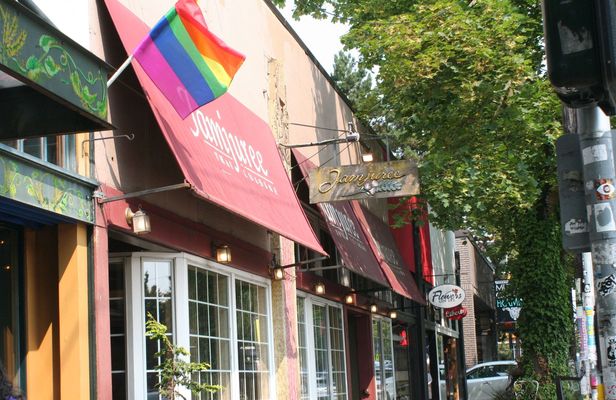 Seattle neighborhoods guided tour with transportation