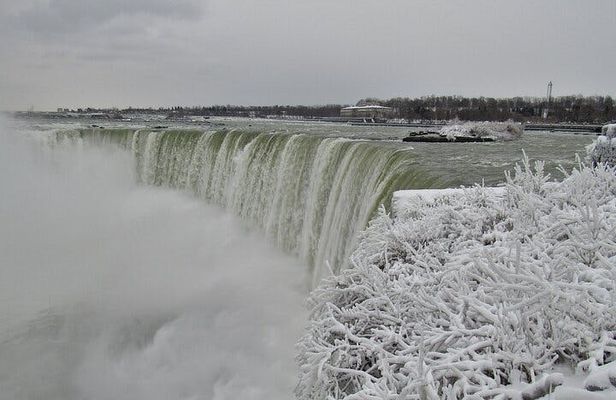 Niagara Falls night illumination tour