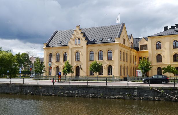 Guided walking tour of Uppsala University