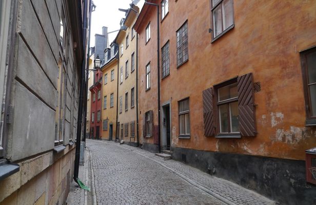 Private walking tour through the Klara city quarters