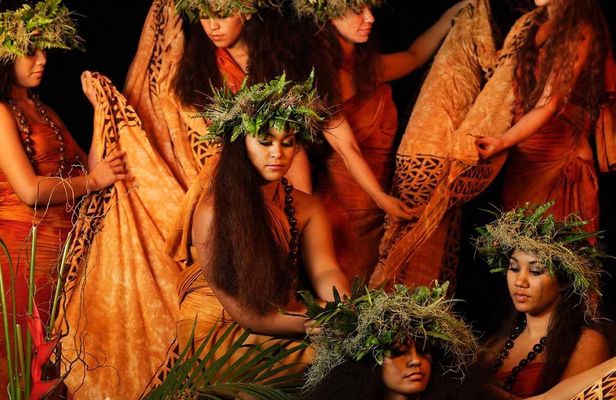 Luau Kalamaku Premier Gold Package Hawaiian Experience in Kauai