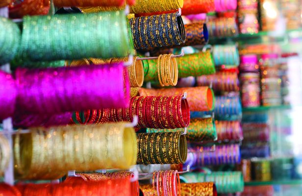 Bazaars shopping tour in Hyderabad