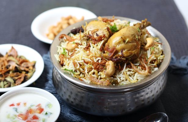 Food tasting experiences and culinary tour of Hyderabad