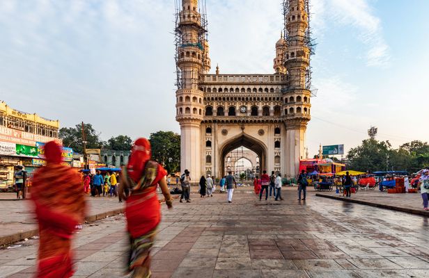 Charminar walking tour in Hyderabad