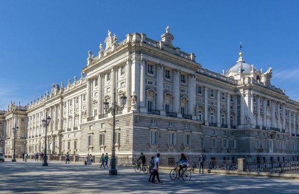 Guided tour of the Royal Palace of Madrid