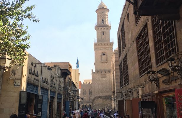 Historic Cairo tour with Al-Muizz Street, Al-Azhar Mosque and Khan El Khalil Bazar