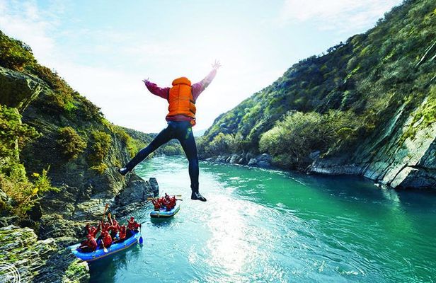 Kawarau River jet to raft