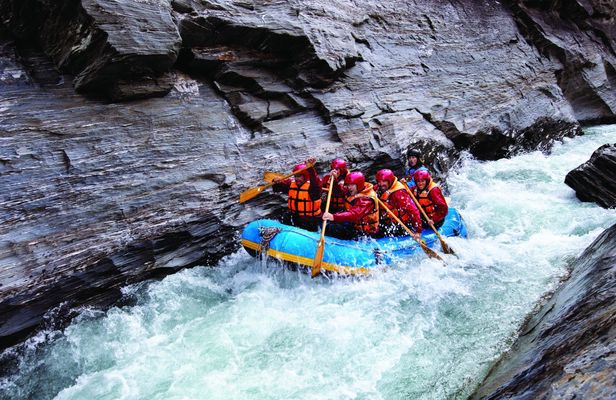 Shotover River whitewater rafting