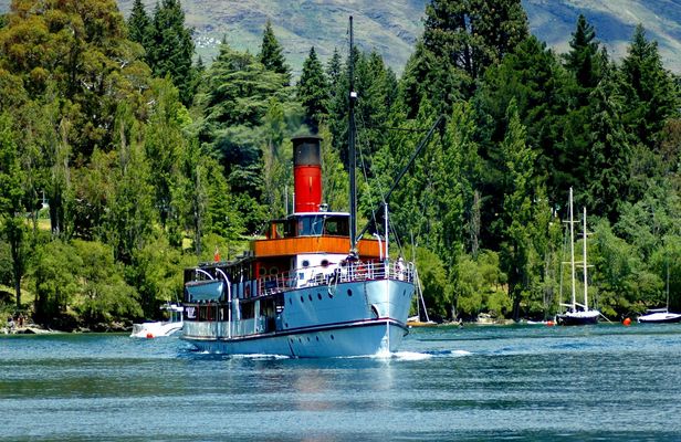 TSS Earnslaw cruise