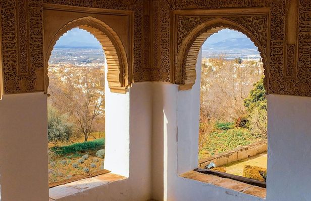 Alhambra tickets and private tour