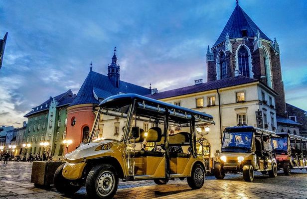 Krakow Old Town sightseeing by golf cart and Wawel Castle guided tour