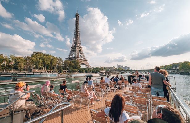 Seine cruise tickets with return transportation from Disneyland® Paris