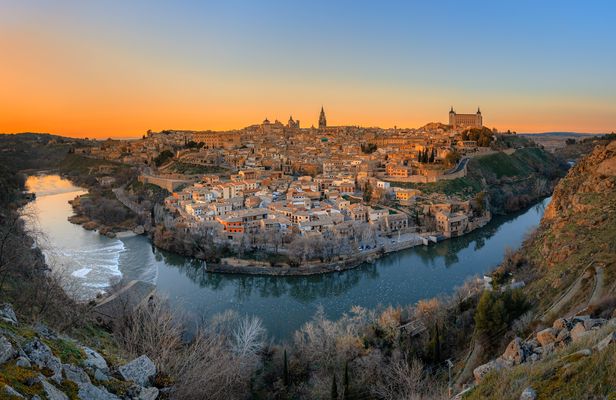 Toledo hot-air balloon flight with transfer from Madrid