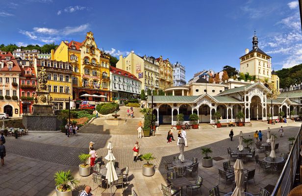 Karlovy Vary Tour from Prague with Watchtower and Funicular