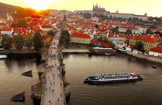 Prague evening cruise with buffet-style dinner