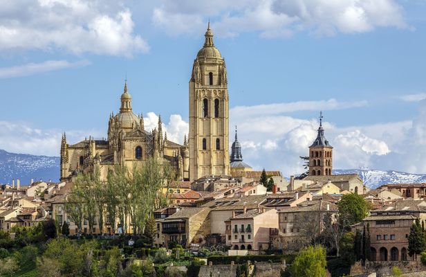 Toledo, Segovia and Ávila guided tour from Madrid