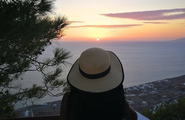 Santorini sunrise private tour