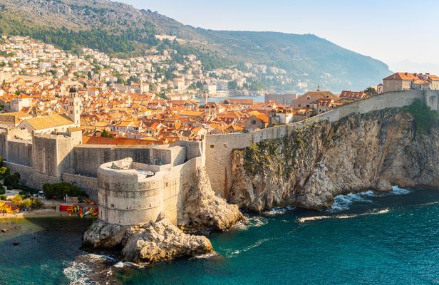 Dubrovnik walking tour from Kotor