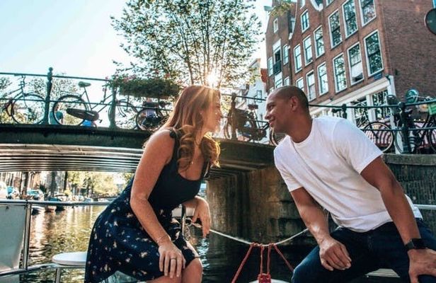 50-minute romantic private boat tour in Amsterdam