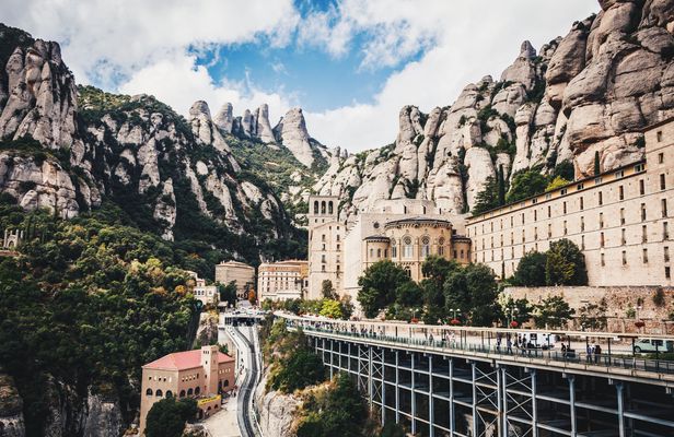 Half-day Montserrat guided tour from Barcelona