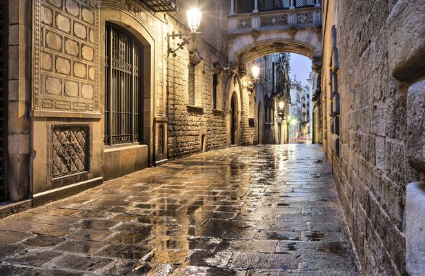 Barcelona Gothic Quarter ghosts and legends tour
