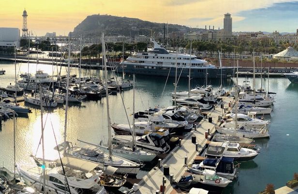 Guided walking tour to Barcelona's Montjuïc hill