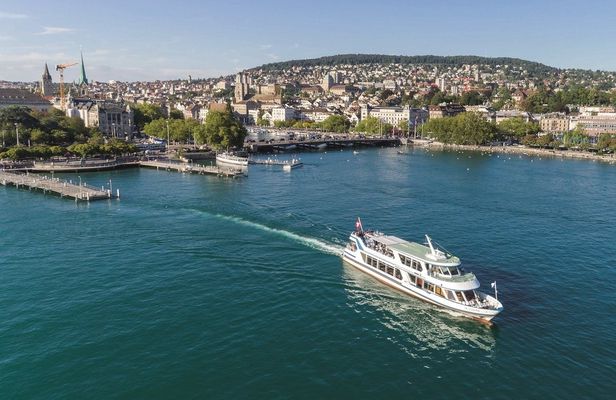 Zurich guided bus tour with lake cruise