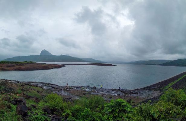 Relaxing day tour to Pawna Lake from Pune