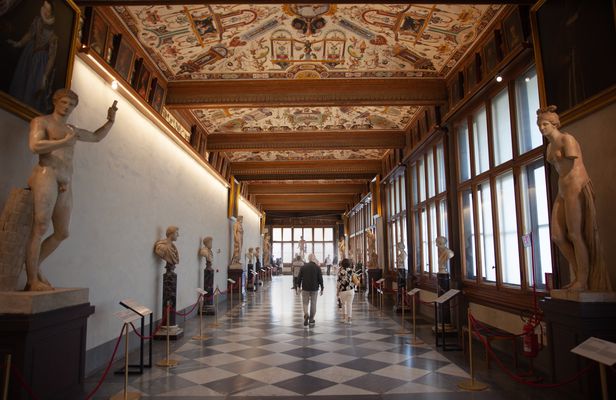 Skip-the-line guided tour of the Uffizi Gallery for small groups