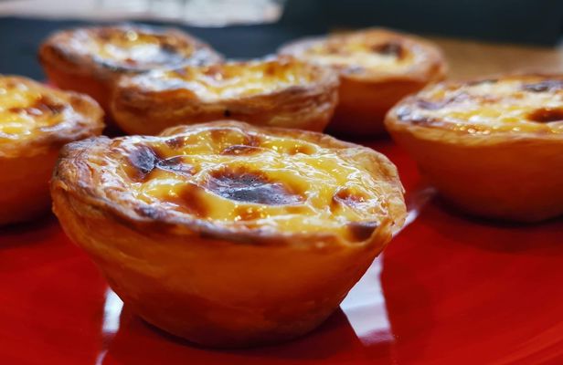 Lisbon tuk-tuk tour with Pastel de Nata cooking class