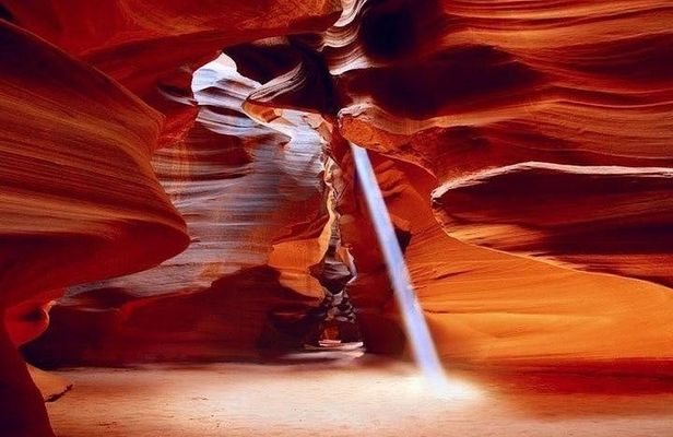 Small-group tour of Antelope Canyon and Horseshoe Bend