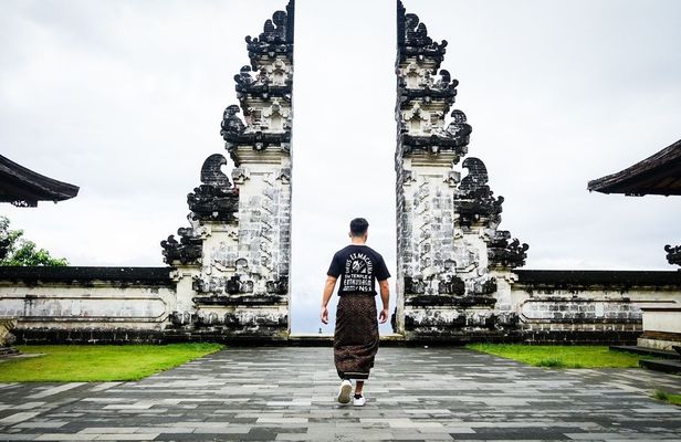 Lempuyang Gate of Heaven day-trip with a photographer