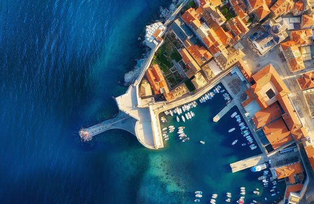Old Town Dubrovnik tour with transport from Tivat