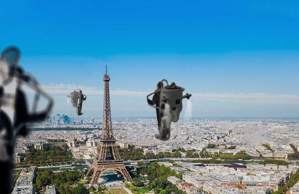 The Paris Flyover in virtual reality